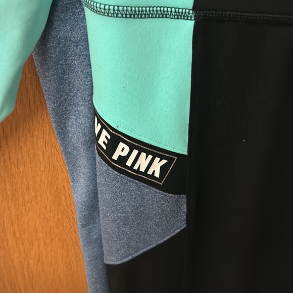 VS PINK Ultimate Gym Zip Top & Bottom Set - Picture 3 of 7